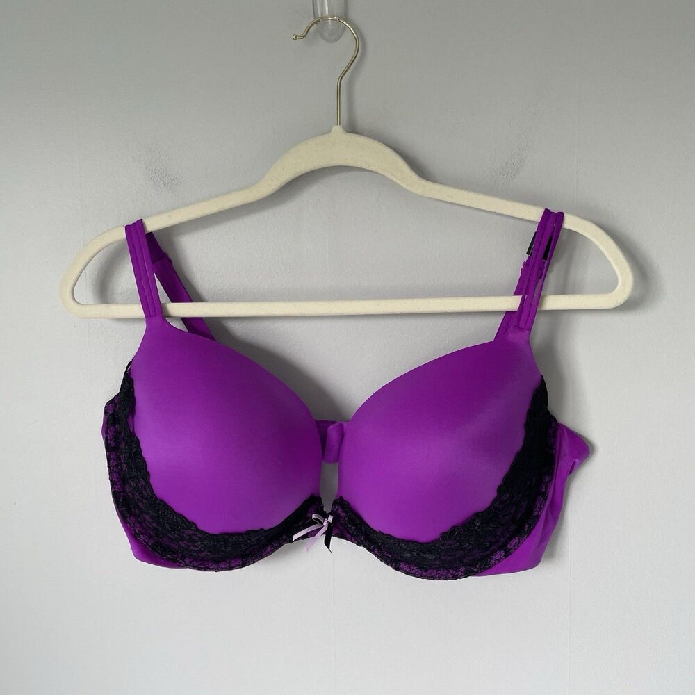 Victoria's Secret Very Sexy Push-Up/Pigeonnant Underwire Bra Lingerie Size 38DD